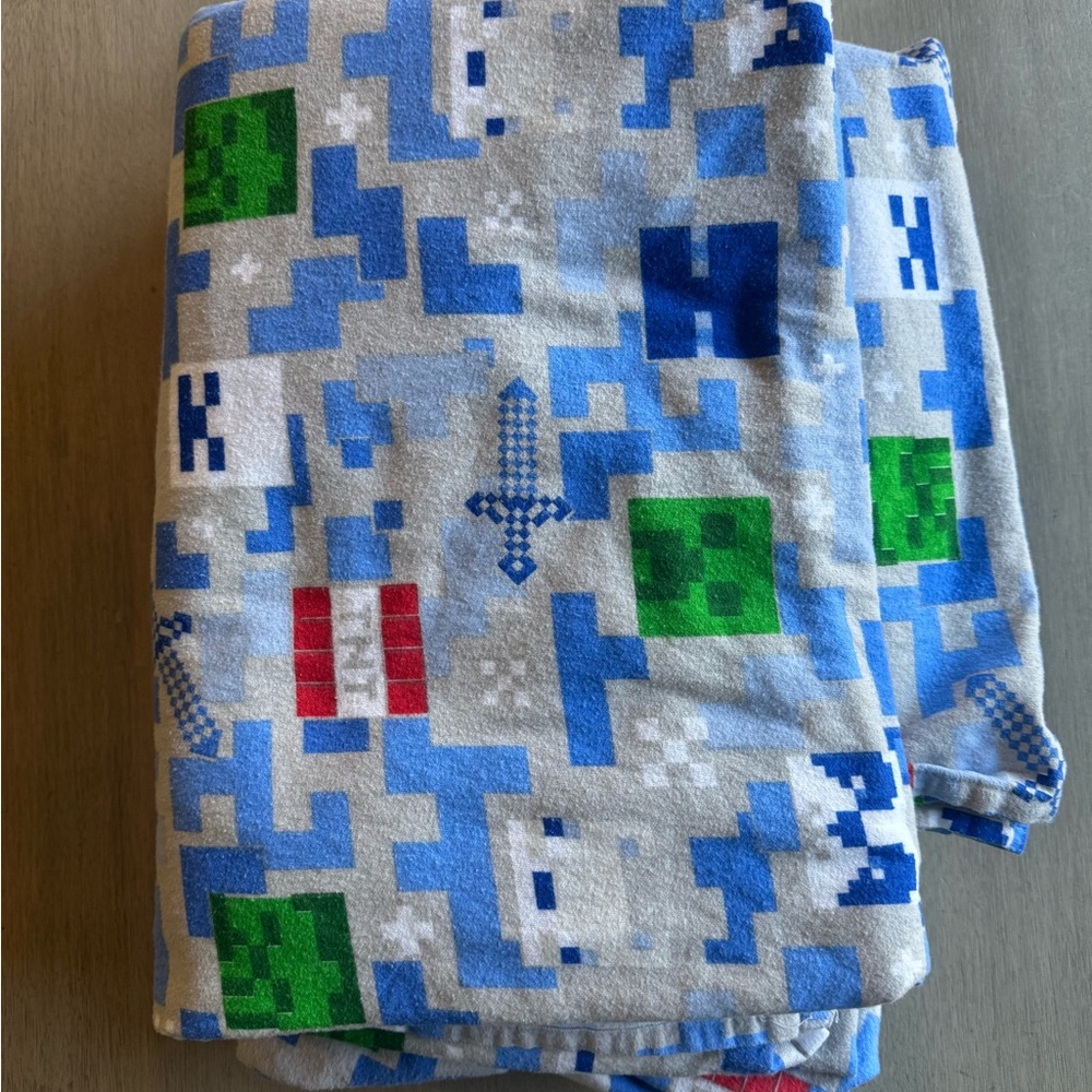 Twin Size Minecraft Flannel Sheet Set